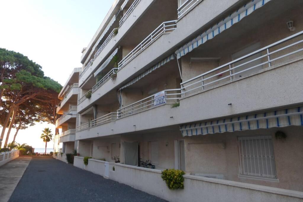 Apartamento A 1ª Linea De Mar, Vilafortuny Камбрильс Экстерьер фото